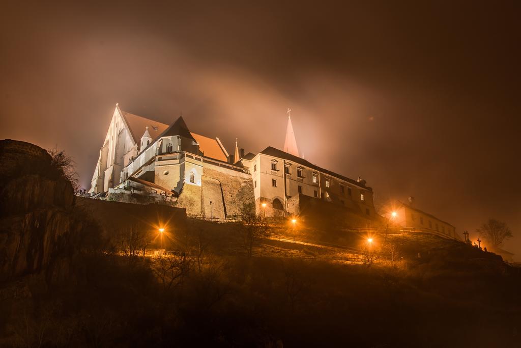 Apartman Pod Hradem Apartment Znojmo Exterior foto